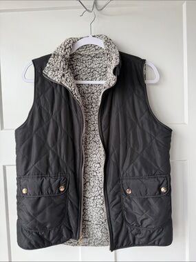 miami reversible Black Quilted Vest with Sherpa